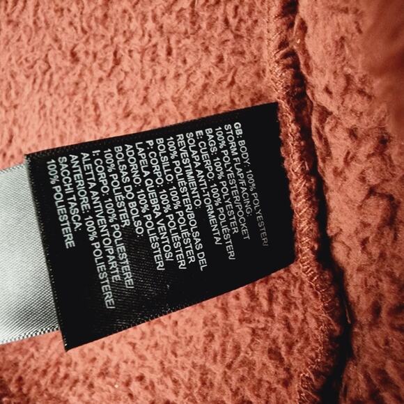 The North Face Campshire Sherpa Fleece Sleeveless Vest Sequoia Red - Picture 9 of 9